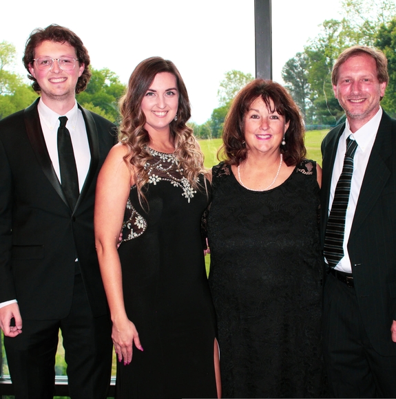 Meet your Posher, Stacie - Picture 1 of 1